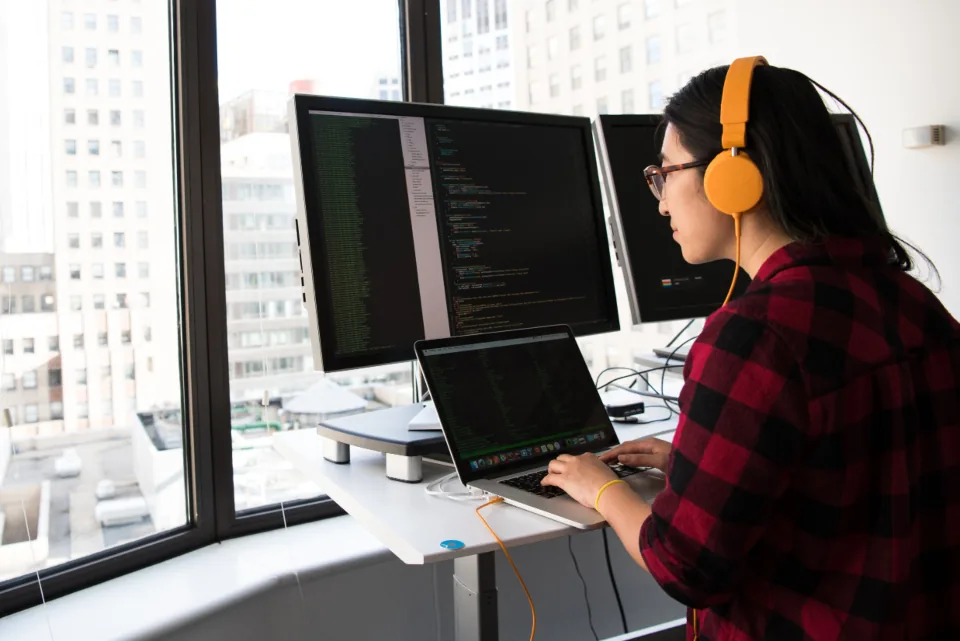 Custom Software & SaaS by Stream Quanta Tech